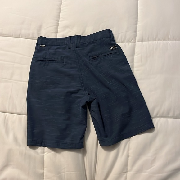 Boys billabong shorts - Picture 2 of 4